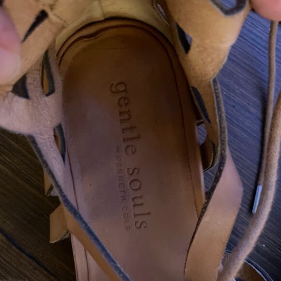 Gladiator Style Lace-Up Platform Sandals - Gentle Souls by Kenneth Cole - Picture 3 of 5